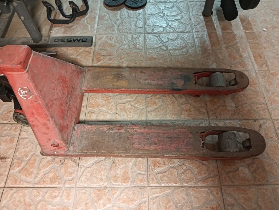 Porta paletes manual curto BT