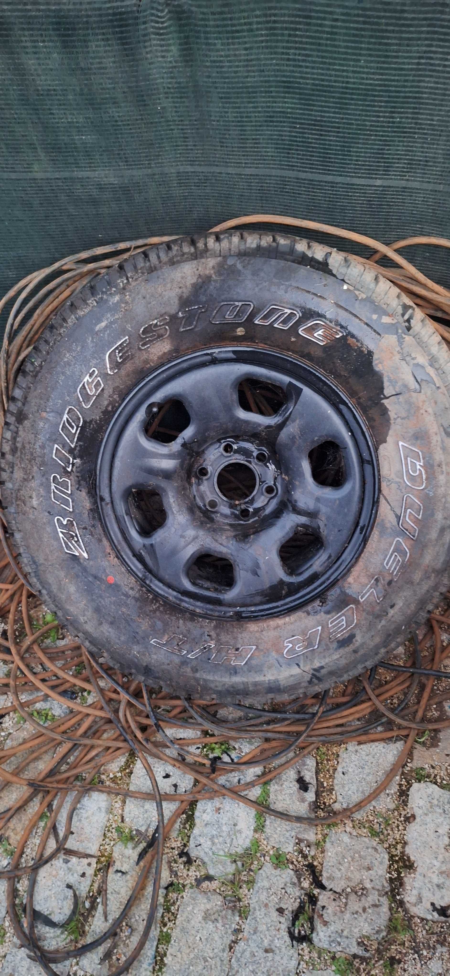 Roda suplente Navara D40