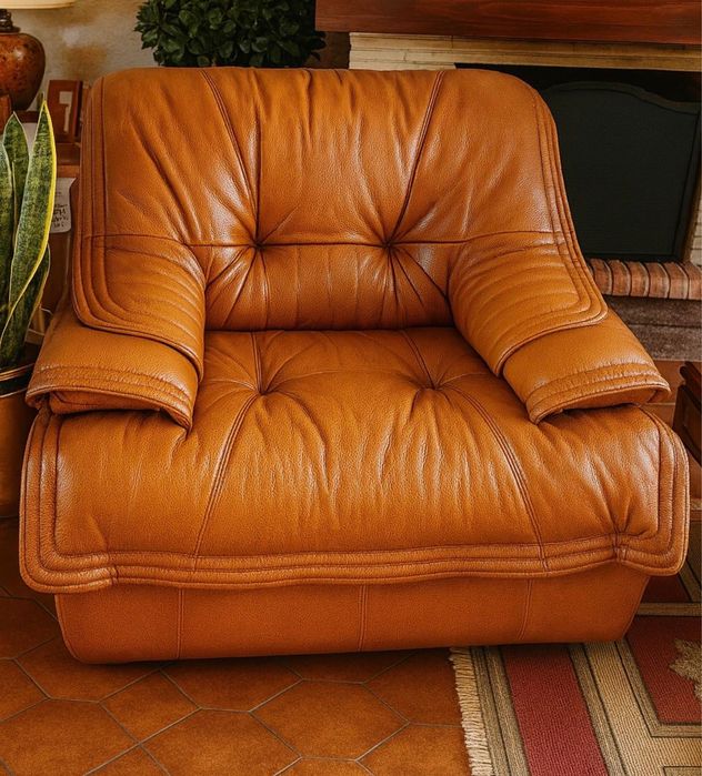 Sofá em pele castanho