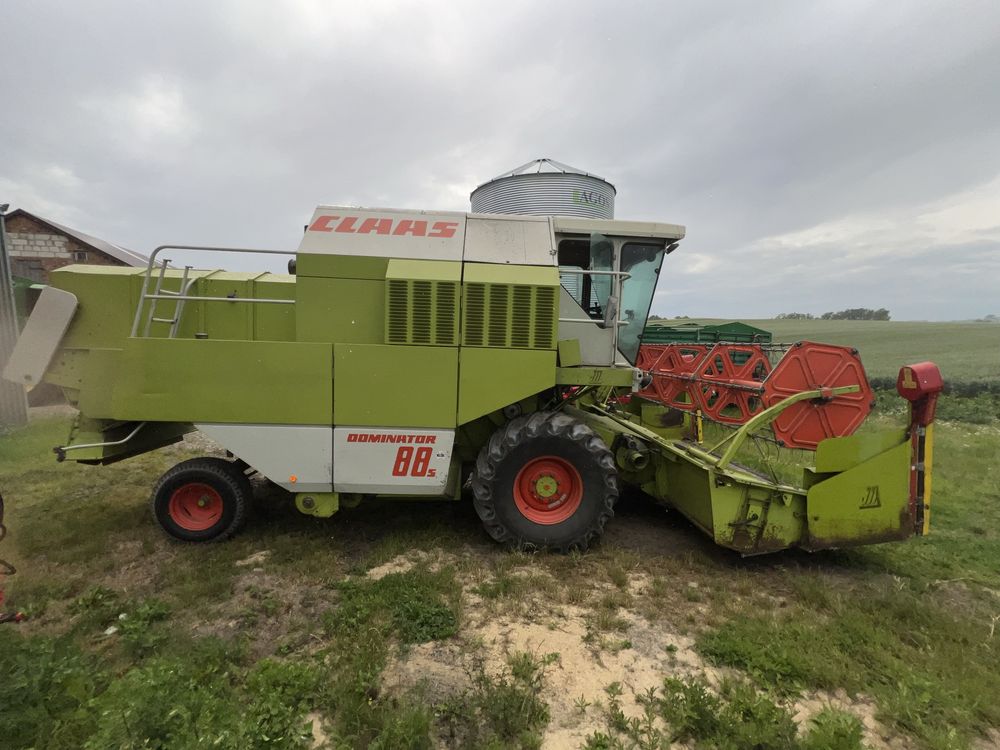 Claas Dominator 88s