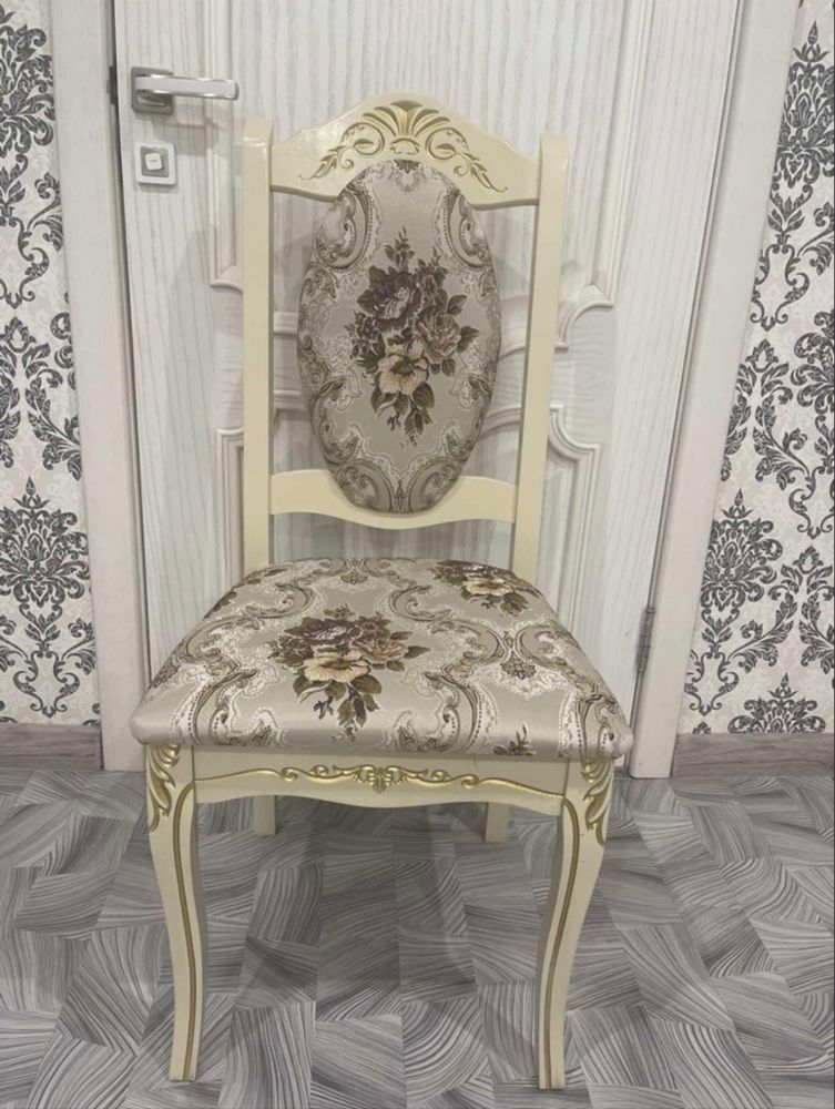 Продам стол и 6 сульев