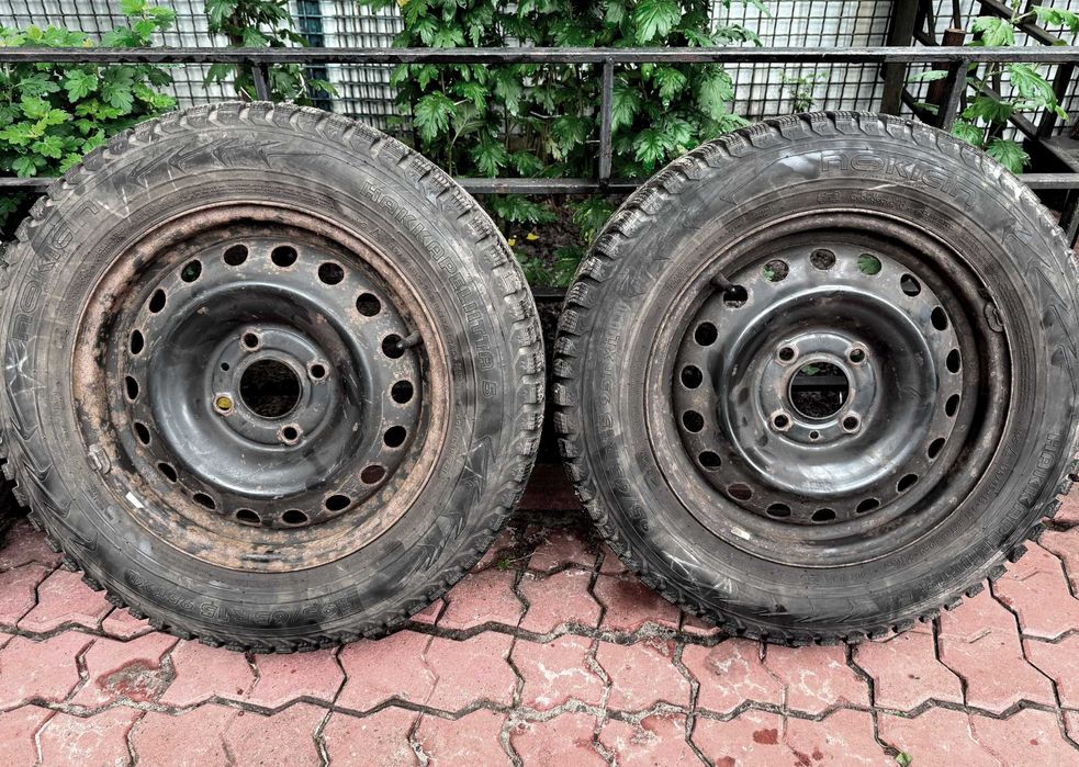Колеса на шинах 4х114,3 зимові Nokian 195\65\R15 dia 66,1мм