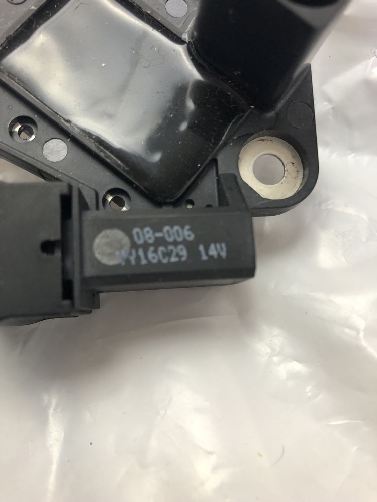 Regulator Npięcia  ARE 310  14,5 V vel HItachi  inne marki patrz opis