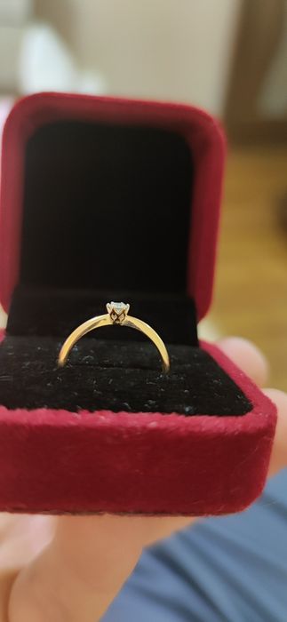 Колечко золота каблучка з діамантом