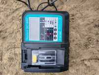Ładowarka DC18RC do elektronarzędzi Makita plus projektor