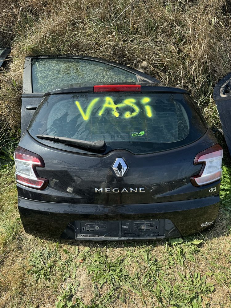Розборка рено меган 3 мотор запчастини megane 3