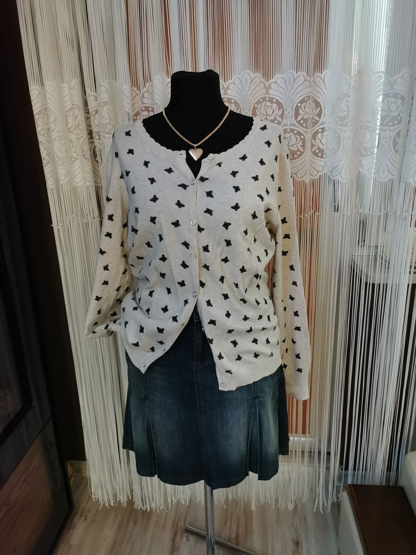 Sweterek cienki firmy F&F roz L /XL