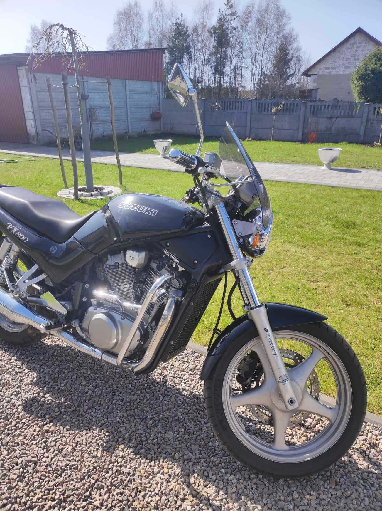 motor suzuki VX800