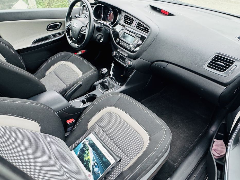 Продам Kia Ceed 2015 рік 1.6 Дизель МКПП після ДТП!