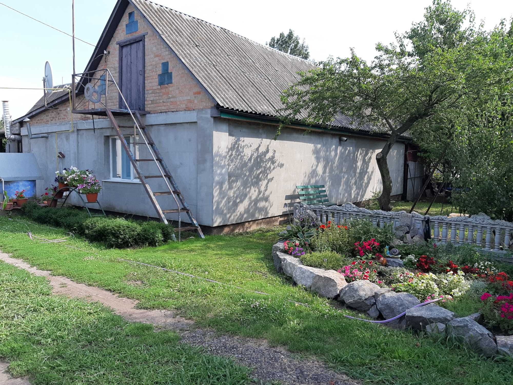 Будинок в селі Устимівка