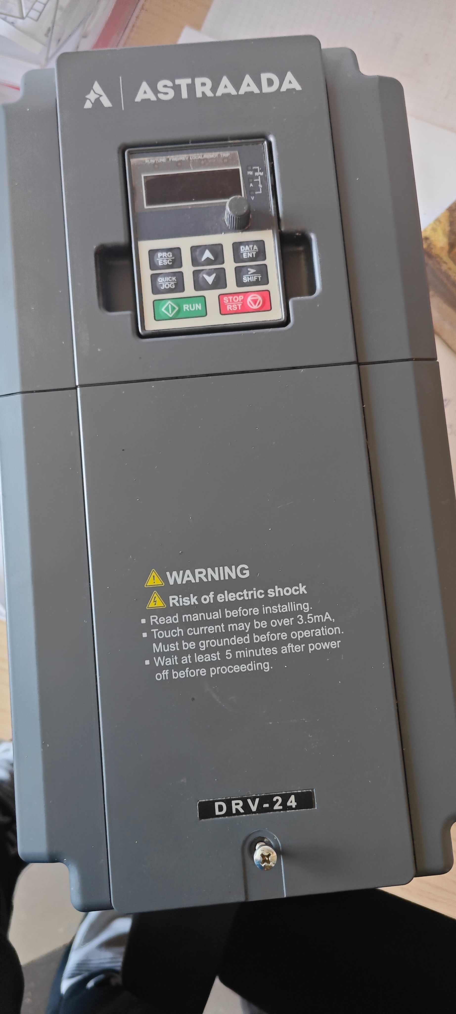 Falownik trójfazowy 7,5 kw astraada drv-24 do podajników łańcuchowych