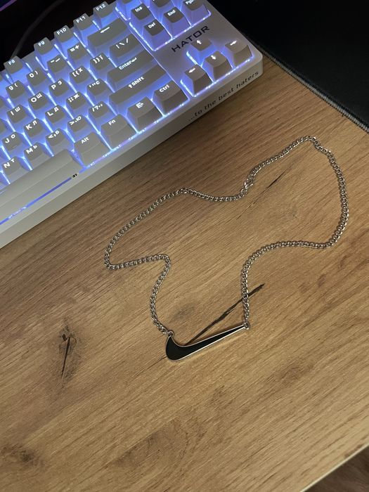 ІДЕАЛЬНИЙ ПОДАРУНОК - підвіска nike | Розріб, опт