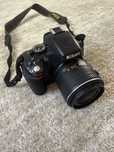 Nikon D5100 z obiektywem