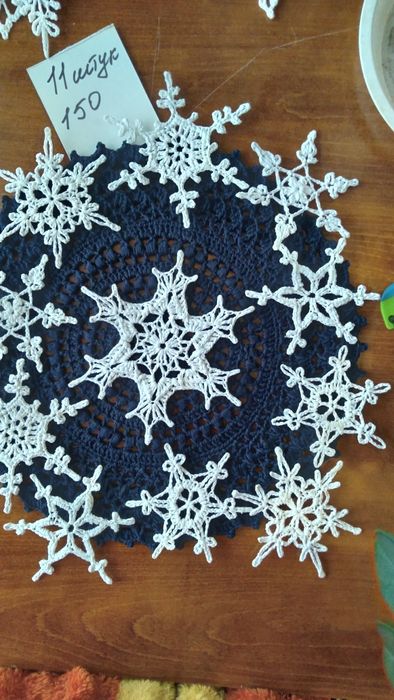 Новорічні прикраси гачком,вязані сніжинка на ялинку  або для декору