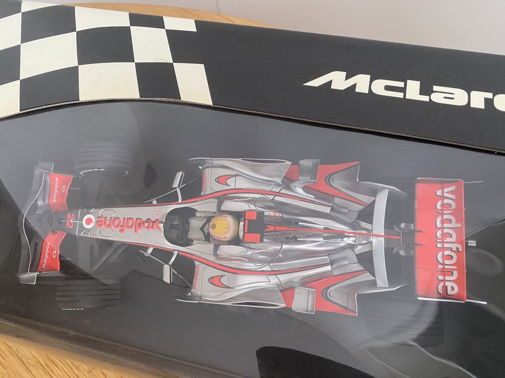 F1 Minichamps 1:18 Vodafone McLaren Mercedes MP4-23 L.Hamilton 2008