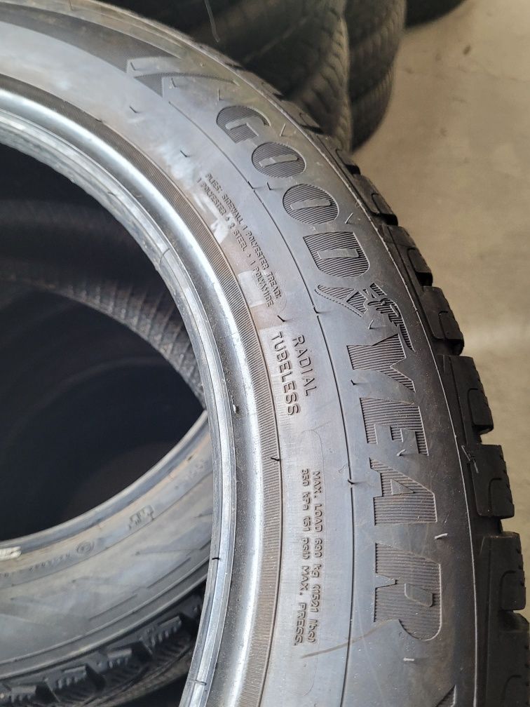 2x215/55r18 goodyear ultragrip performance została 1 sztuka