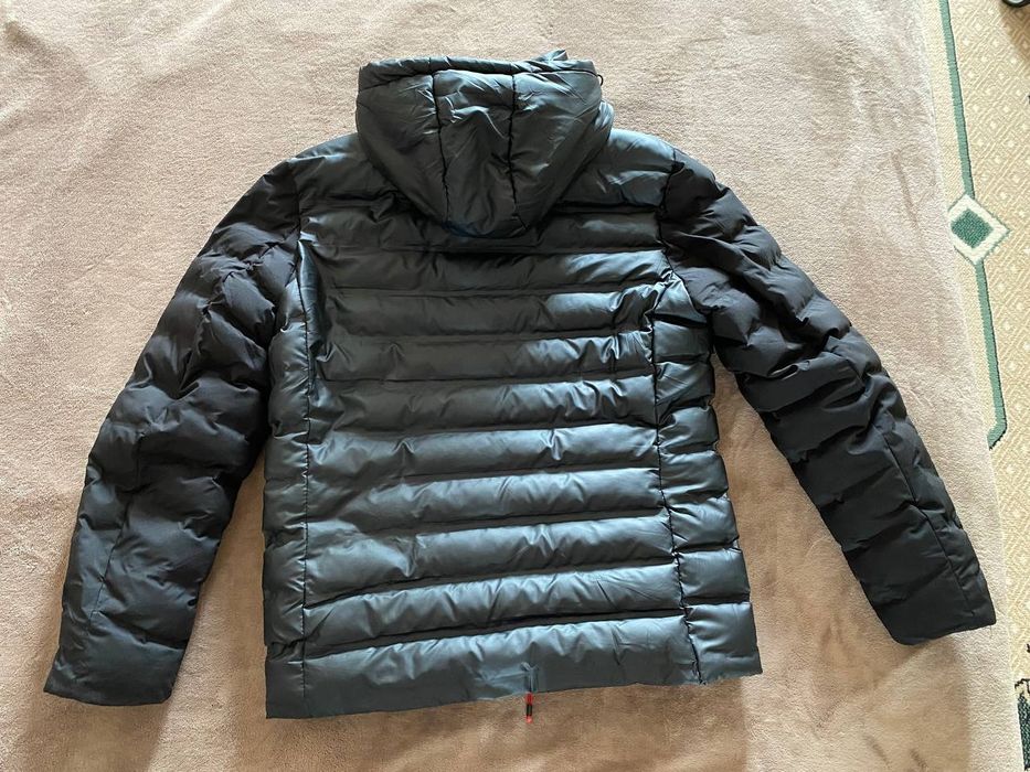 Продам нову чоловічу зимову куртку, одягнена лише один раз.