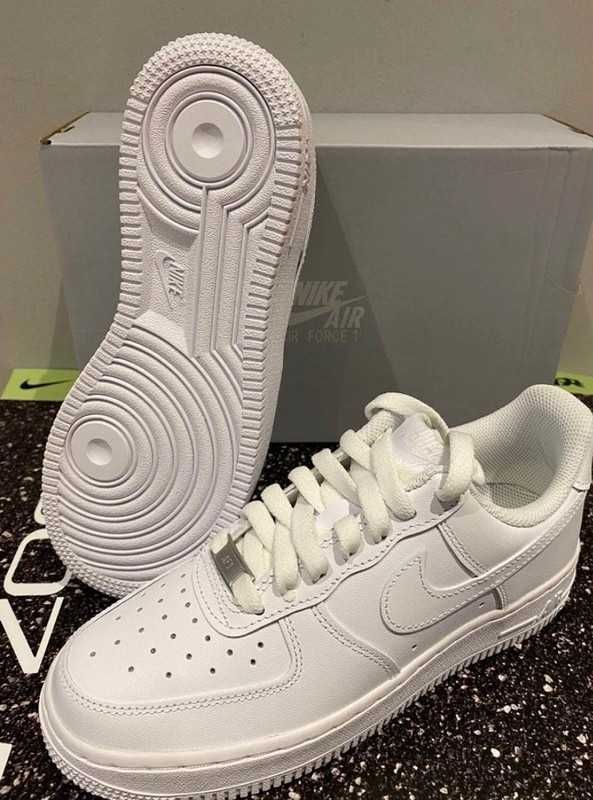 Nike Air Force 1 Low '07 White Rozmiar 41