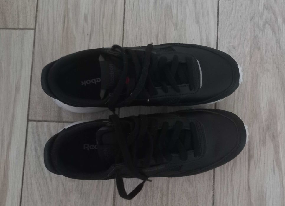Кросовки Reebоk 37 шкіра