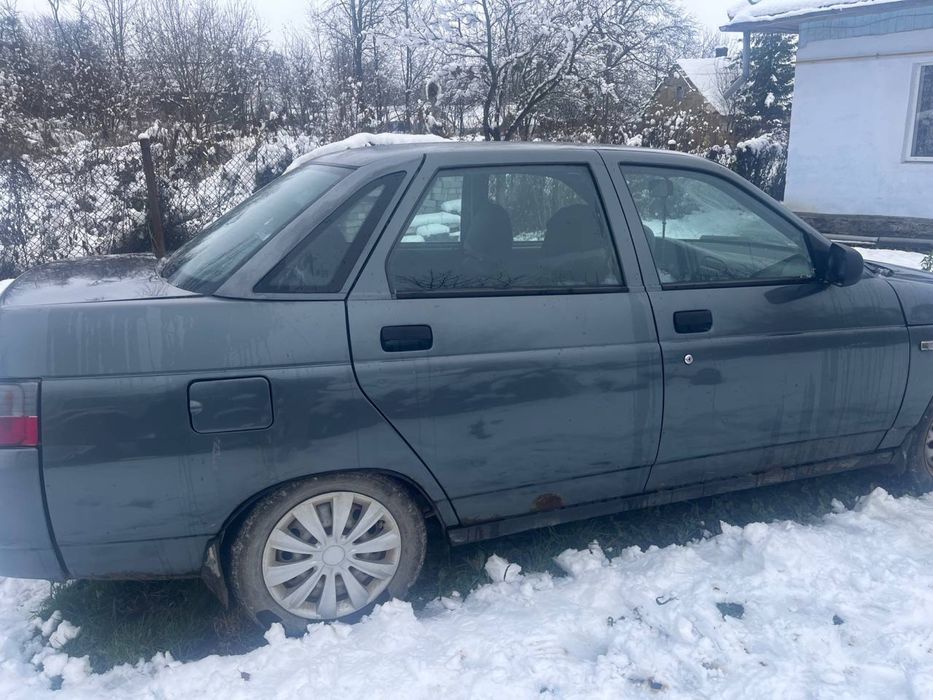 Продаю ваз 2110 на