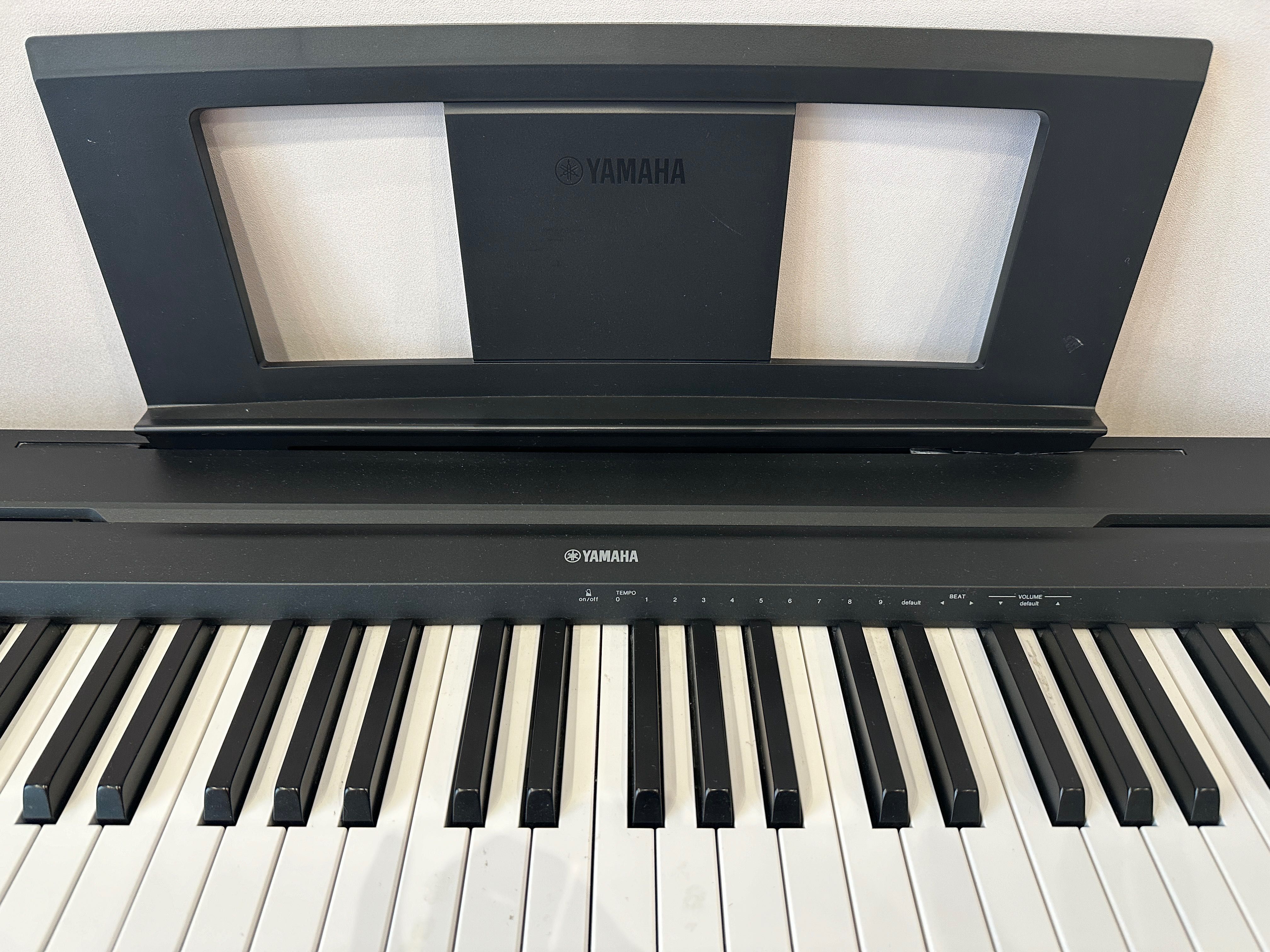 Піаніно сценічне  YAMAHA Р45 B