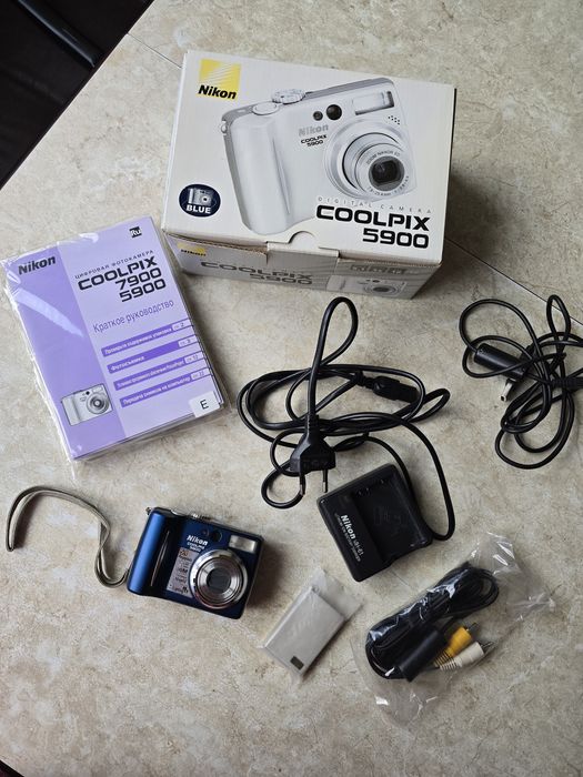 Фотоапарат Nikon Coolpix 5900