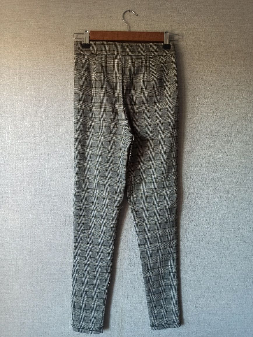 Spodnie legginsy w kratkę z zamkami rozmiar XS