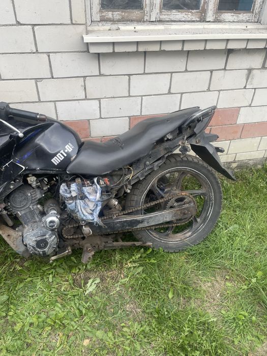 Мото ліфанкп200 на ходу