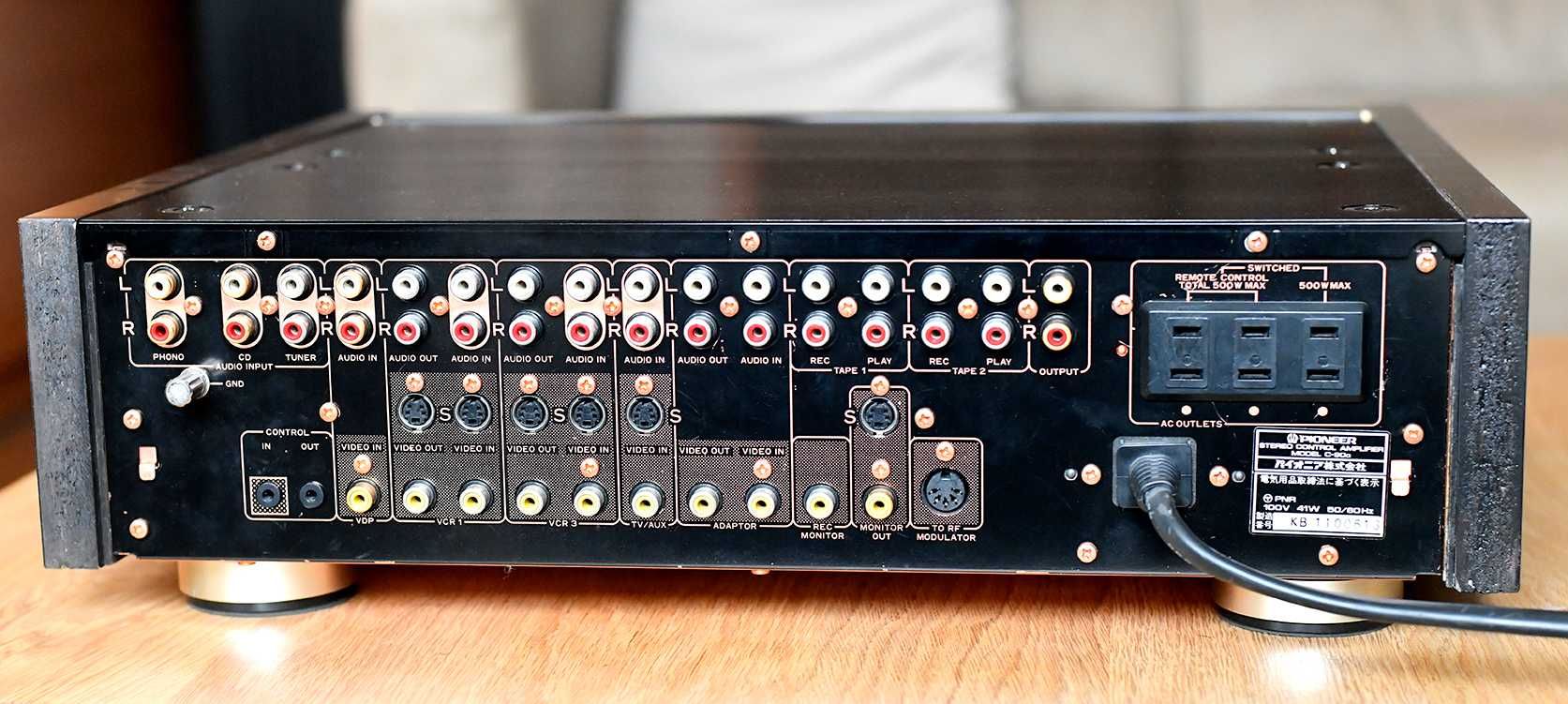 Pioneer C-90a z pilotem, rynek Japoński 110V przedwzmacniacz. Stan ide