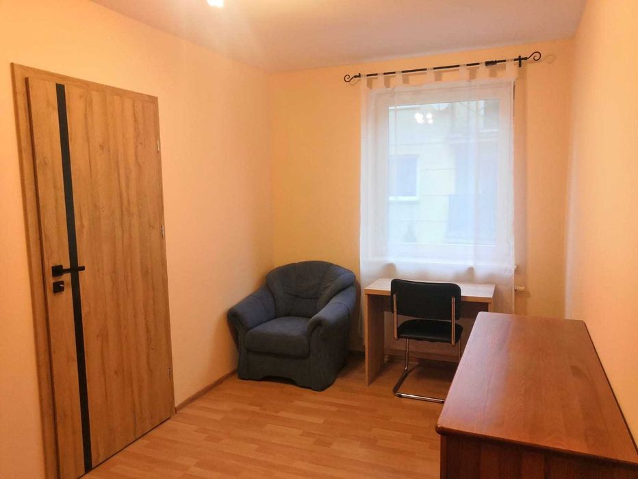 Do wynajęcia pokój w Piasecznie dla kobiety - Tanio