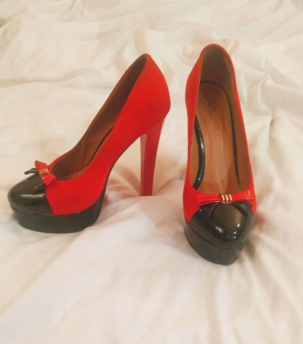 Туфлі червоні AILINDA 39 розмір (Підходять на 40 розмір)
