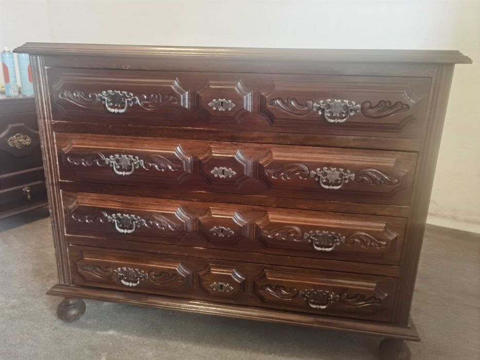 Mobilia antiga de quarto com 7 componentes - em muito bom estado