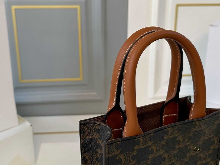 Mała torba typu tote marki Celine