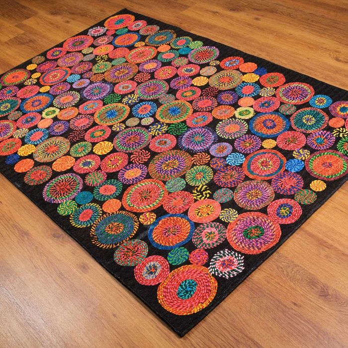 Dywan kilim turecki czarny z kolorowym wzorem 75×150