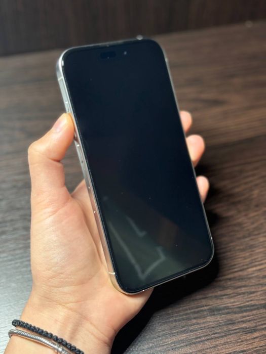 Айфон 15 про с гарантией