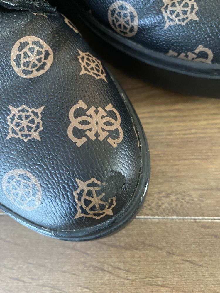 Buty Guess rozmiar 39