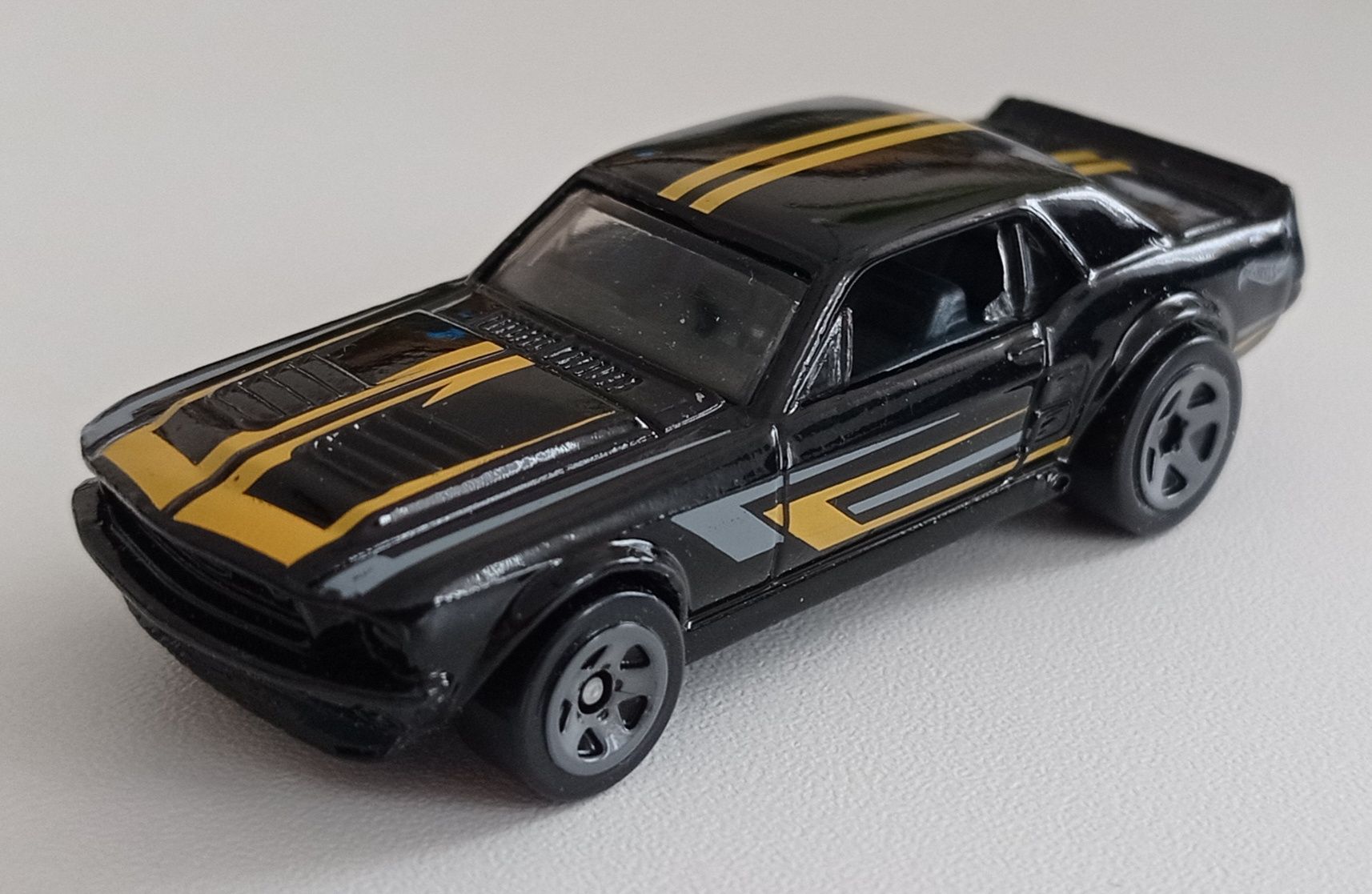 Hot Wheels '67 Ford Mustang GT