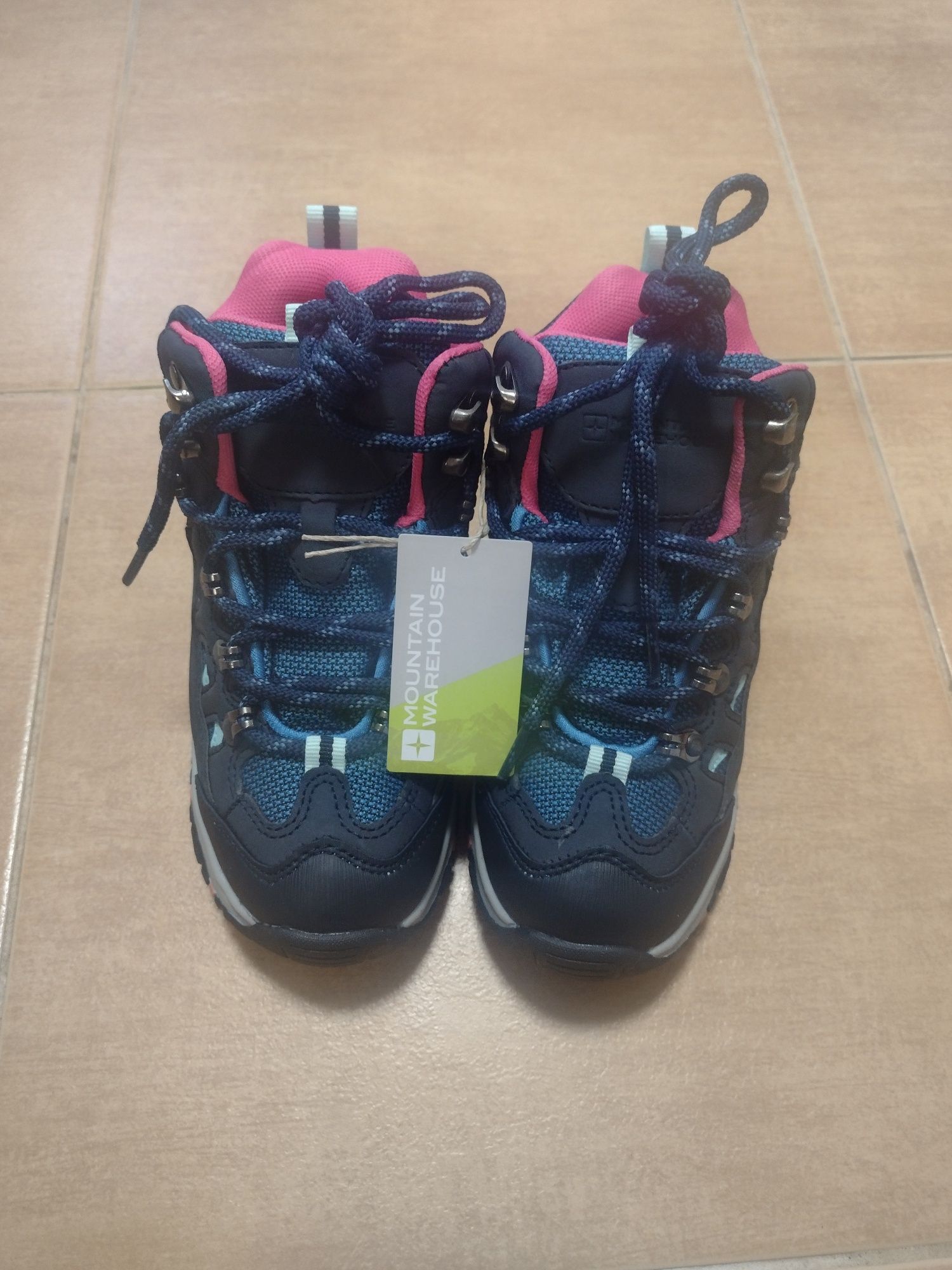 Nowe buty dziewczęce trekkingowe rozm.32 Mountain Warehouse