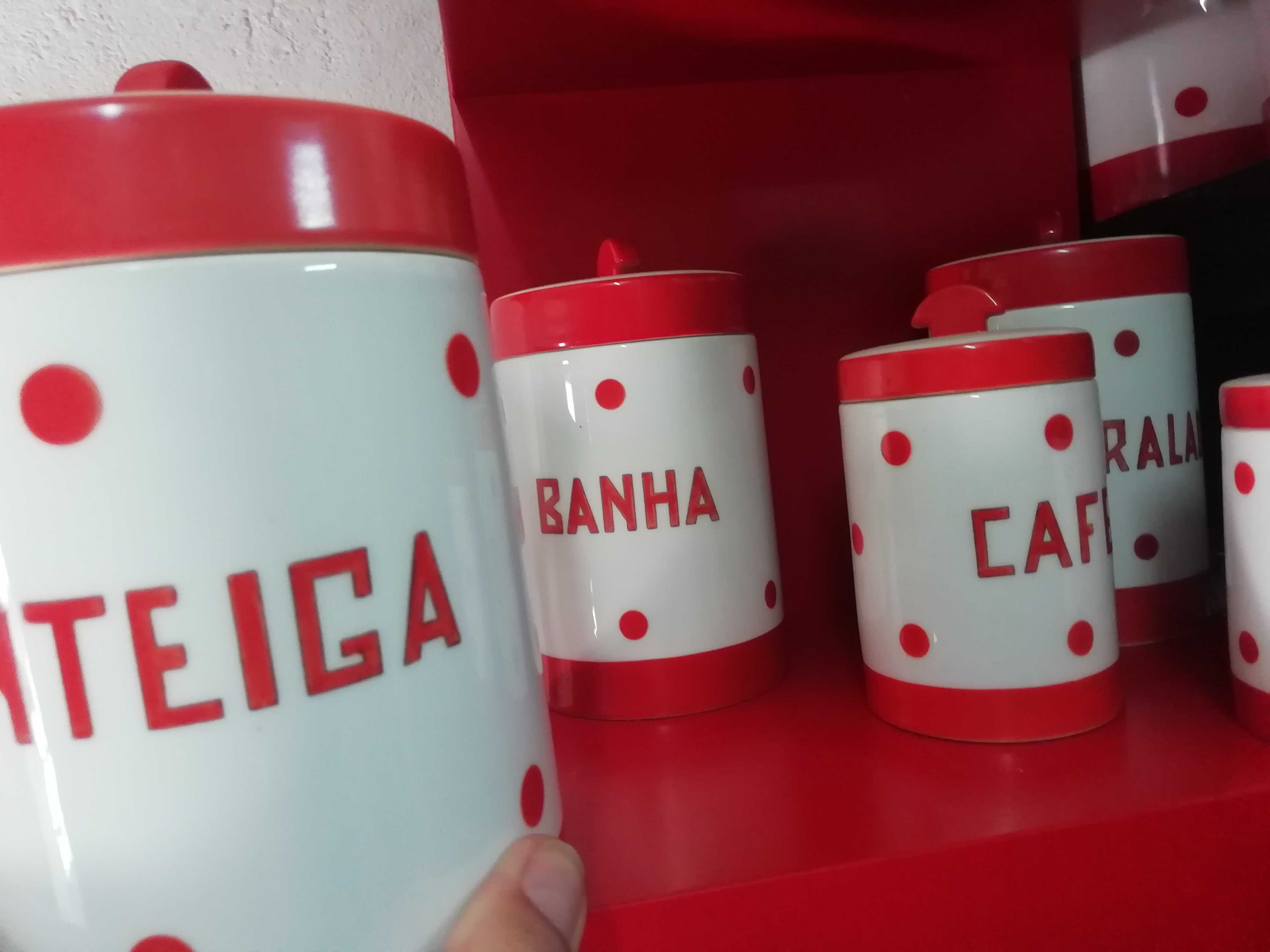 Vista Alegre - Porcelanas antigas de cozinha - 18 peças