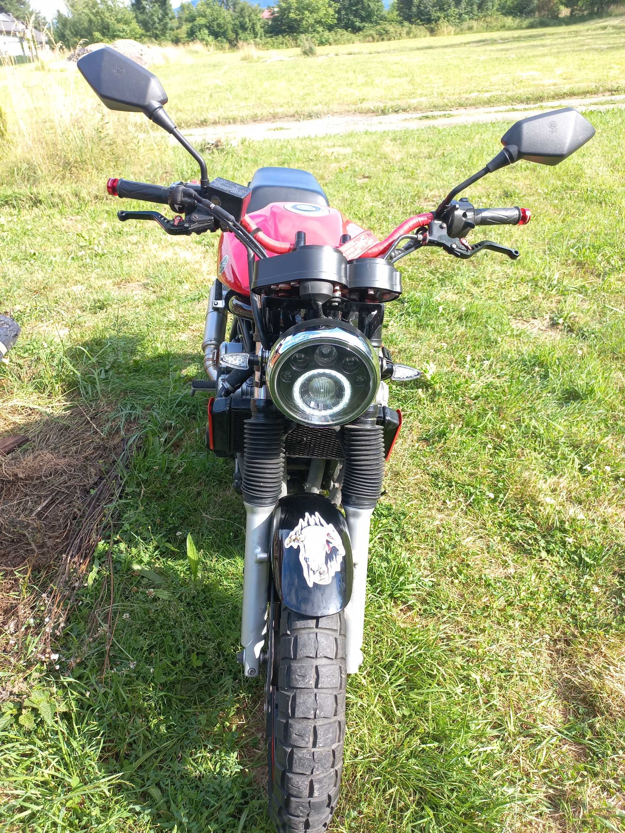 Motocykl YAMAHA FZS 2003 Rok.z akcesoriami