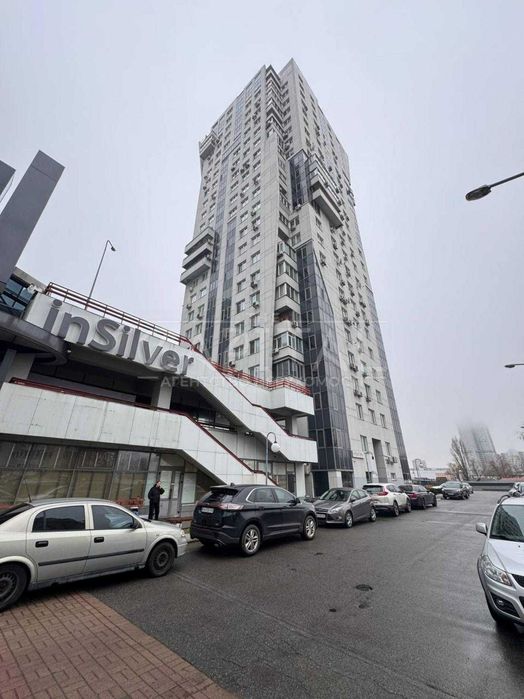 вул. Срібнокільська 3В , 56.6м2 біля метро Позняки Дарницький район