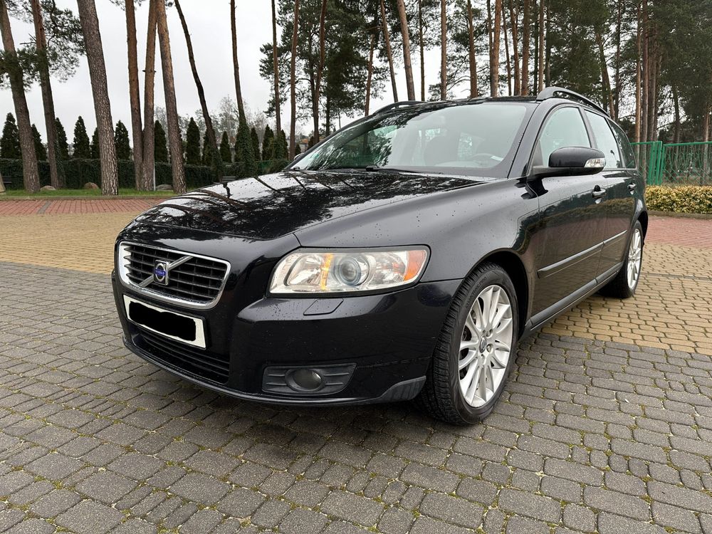 Volvo V50 2.0 16V 145KM 2008r lift skóry łańcuch hak isofix pdc drewno