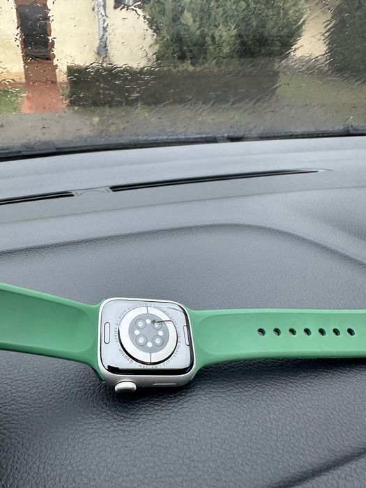 Продам Apple Watch Series 8 41 мм