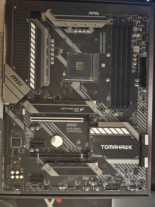 Продам MSI Tomahawk B550