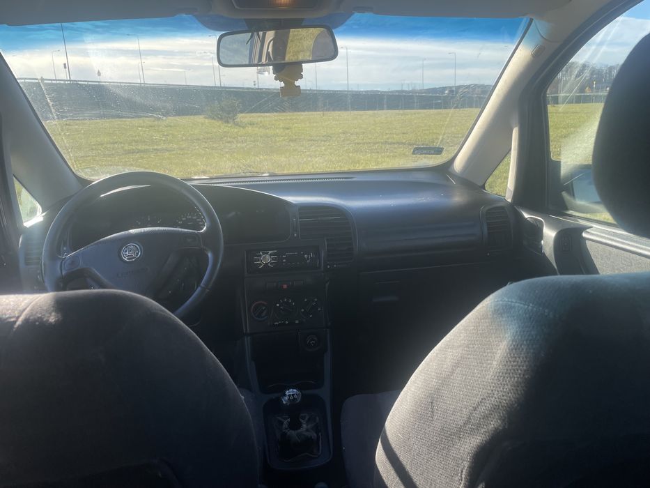 Opel Zafira 2.0 d 7osobowy Klimatyzacja  Aktualne Oplaty Zamiana