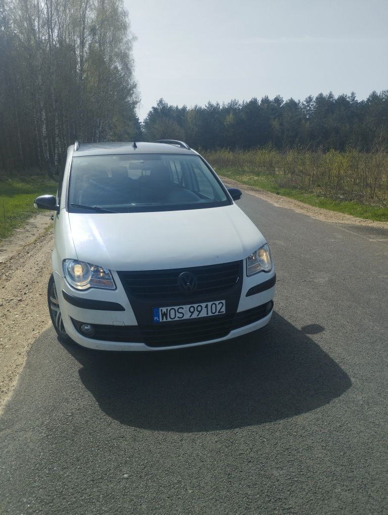 VW Touran 1.9 tdi , klima, el. Szyby i lusterka ,kolor to biała peła