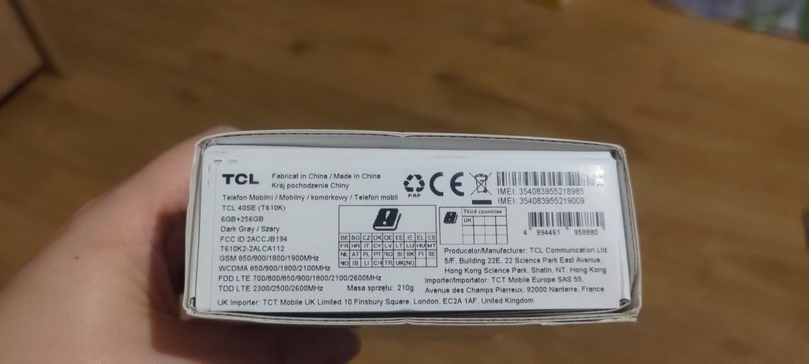 Smartfon TCL 40SE