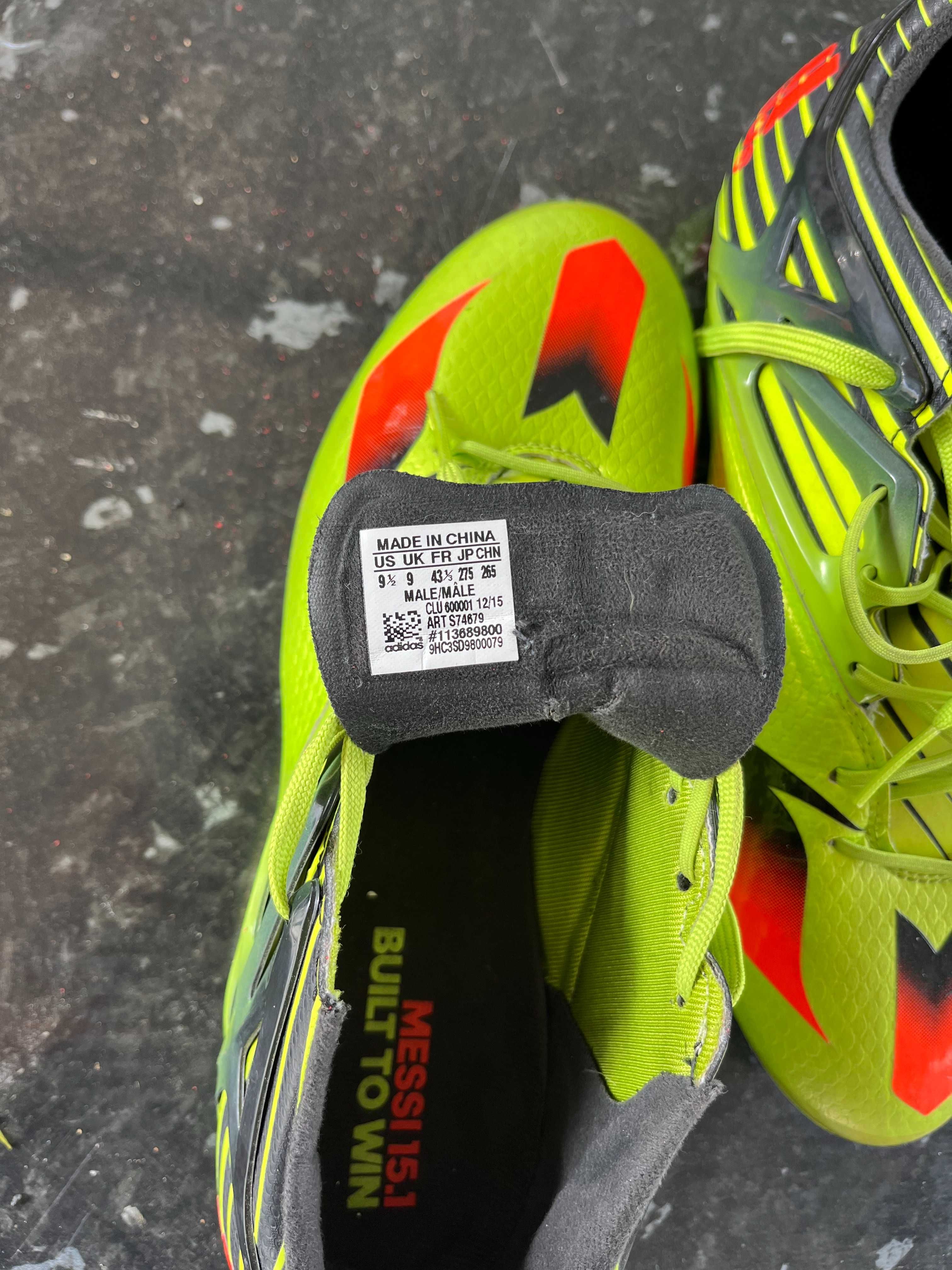 Vendo chuteiras Adidas, como novas.