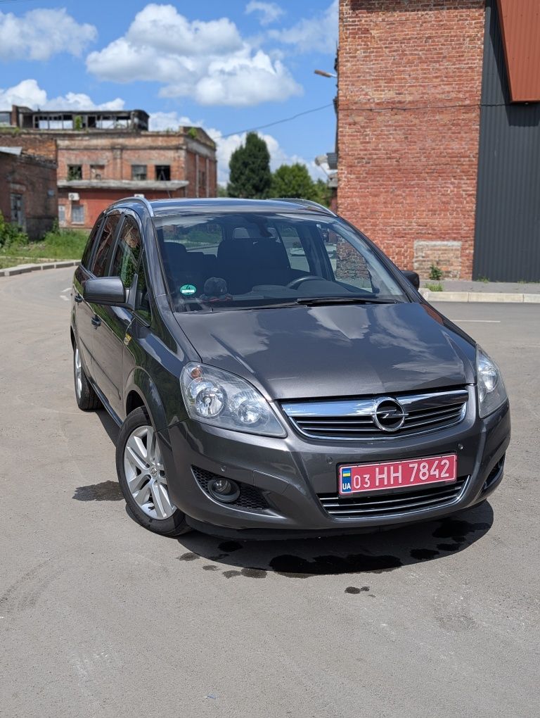 Opel Zafira 2010 року тільки що з Німеччини
