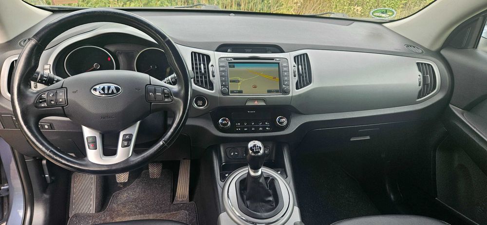 KIA SPORTAGE - 1.6 Benzyna !! Bogata Wersja !! Super Stan !!